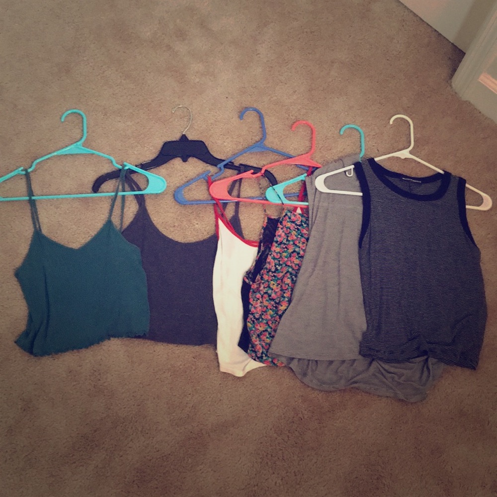 6 tank tops! Pacsun, Urban, Brandy Melville